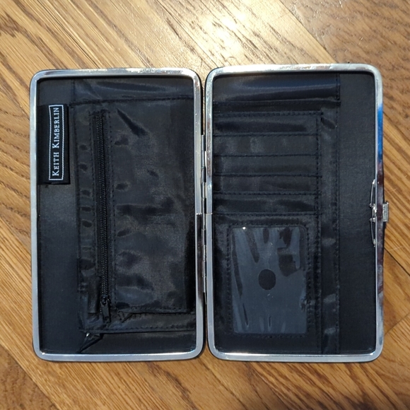 Women's hard-sided wallet - Picture 3 of 4